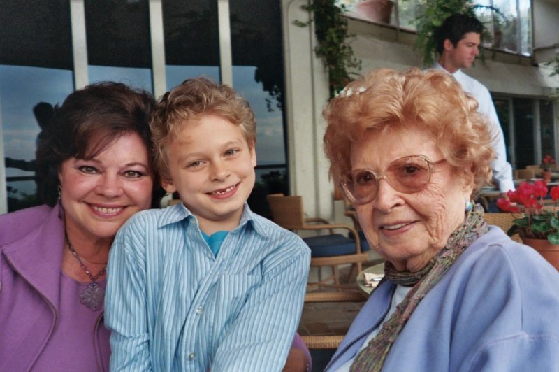 nannysbirthday2006.jpg